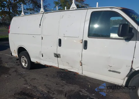 2005 Chevrolet Express z USA, uszkodzony, nr VIN 1GCGG29V851136723